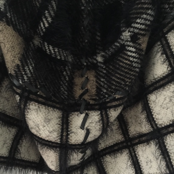 BCBGMaxAzria Cozy Sleeveless Shrug - Picture 9 of 16